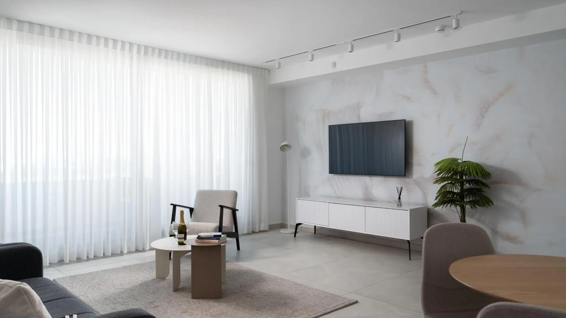 Luxury Apartments And Studios At Sea Side By Rently Eilat